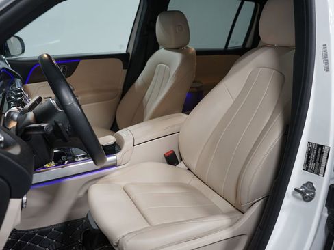 Used 2020 Mercedes-Benz GLB 250 GLB 250 w/ Premium Package image 6