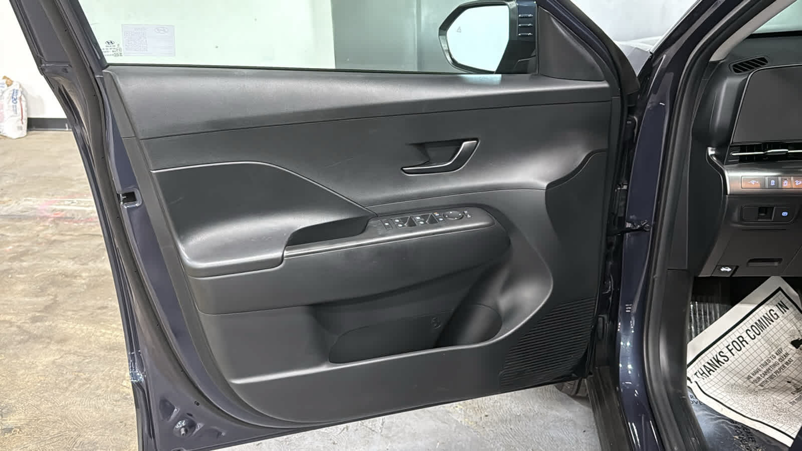 Used 2024 Hyundai Kona SE AWD/4WD image 9