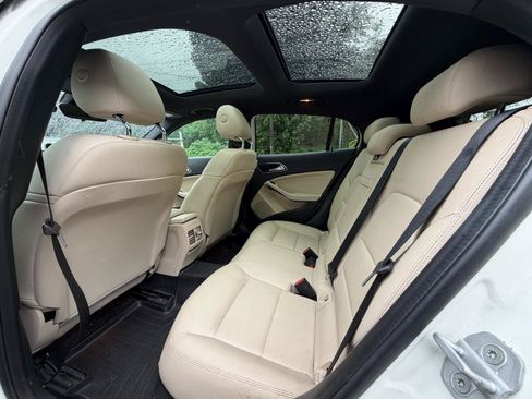 Used 2016 Mercedes-Benz GLA 250 image 27