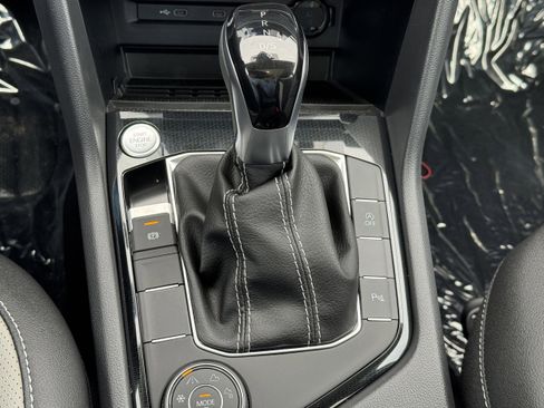 New 2025 Volkswagen Taos SEL image 26