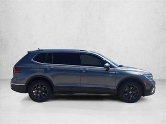 Used 2024 Volkswagen Tiguan SE video 4