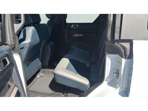 Used 2023 Ford Bronco Outer Banks AWD/4WD image 12