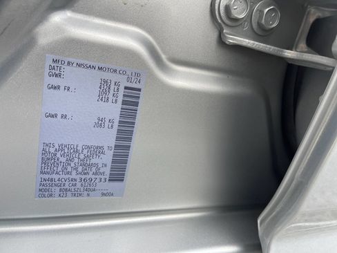 Used 2024 Nissan Altima 2.5 SR FWD image 31