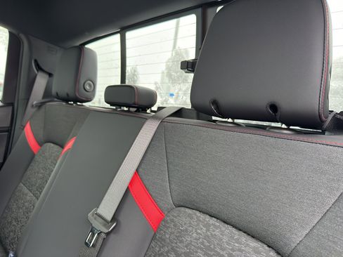 Used 2024 Chevrolet Colorado Z71 w/ Z71 Convenience Package 2 image 34