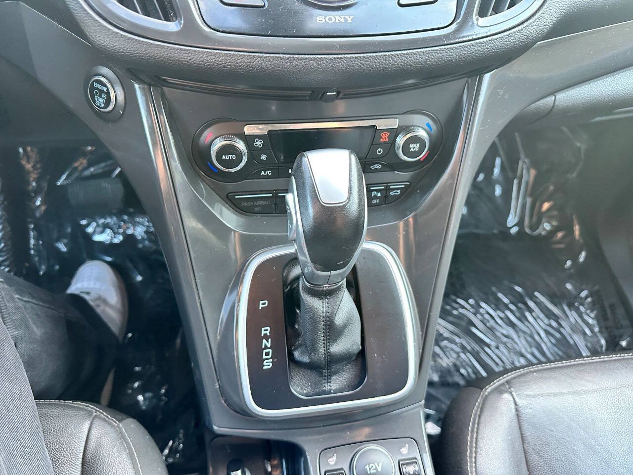 Used 2014 Ford Escape Titanium w/ Equipment Group 401A AWD/4WD image 14