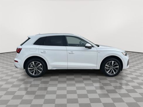 Used 2023 Audi Q5 2.0T Premium Plus w/ Premium Plus Package AWD/4WD image 4