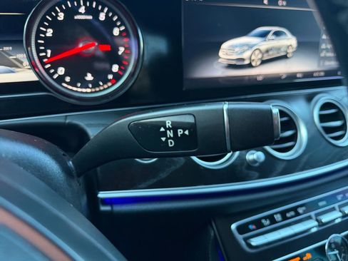 Used 2018 Mercedes-Benz E 300 4MATIC w/ Premium 1 Package image 15