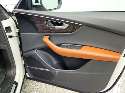 Used 2022 Audi Q8 Premium Plus w/ Premium Plus Package image 27