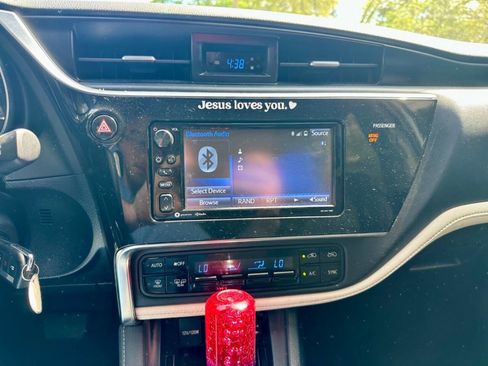 Used 2017 Toyota Corolla iM image 24