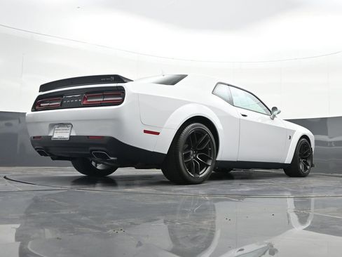 Used 2022 Dodge Challenger R/T Scat Pack RWD image 37