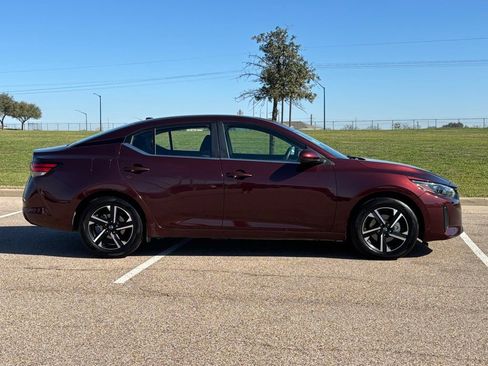 Used 2025 Nissan Sentra SV image 5