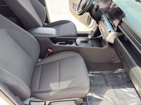 Used 2025 Hyundai Kona SEL image 27