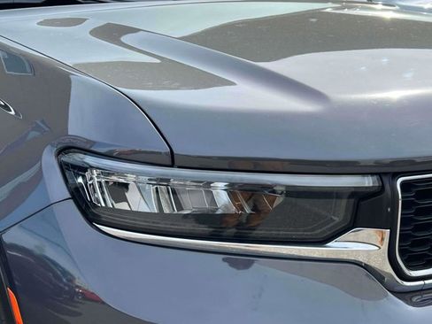 Used 2023 Jeep Grand Cherokee L Laredo w/ Luxury Tech Group I image 8