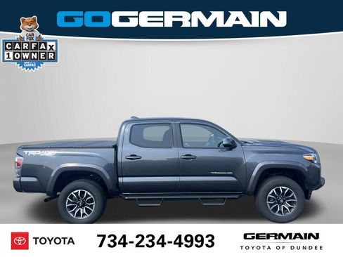 Used 2021 Toyota Tacoma TRD Sport w/ Technology Package AWD/4WD image 6