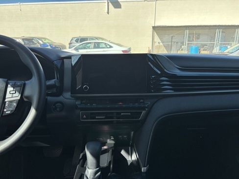 Used 2025 Toyota Camry LE image 17