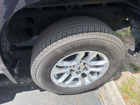 Used 2023 Chevrolet Silverado 1500 RST image 11