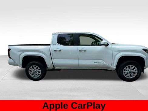 Used 2025 Toyota Tacoma SR5 RWD image 9