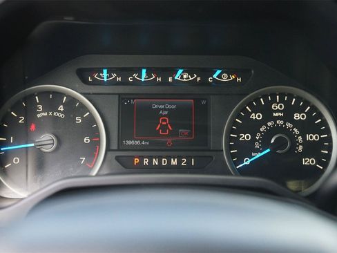 Used 2016 Ford F150 XLT w/ Equipment Group 302A Luxury AWD/4WD image 24