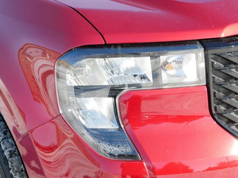 Used 2025 Ford Maverick XLT w/ XLT Luxury Package image 16