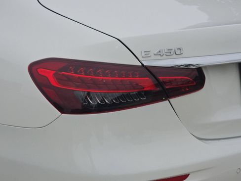 Used 2021 Mercedes-Benz E 450 4MATIC Sedan image 33