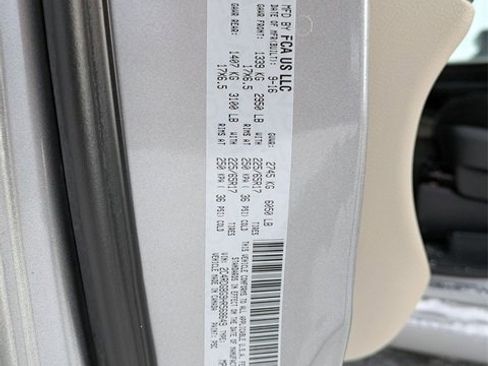 Used 2017 Dodge Grand Caravan SE image 22