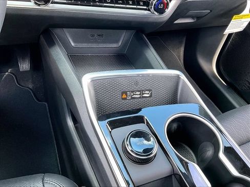 New 2027 Chevrolet Equinox LT w/ Convenience Package II FWD image 26