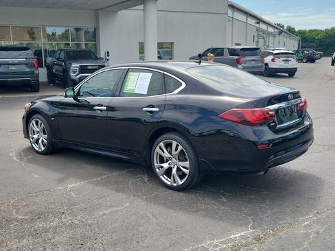 Used 2017 INFINITI Q70 3.7 w/ Sport Package AWD/4WD image 3