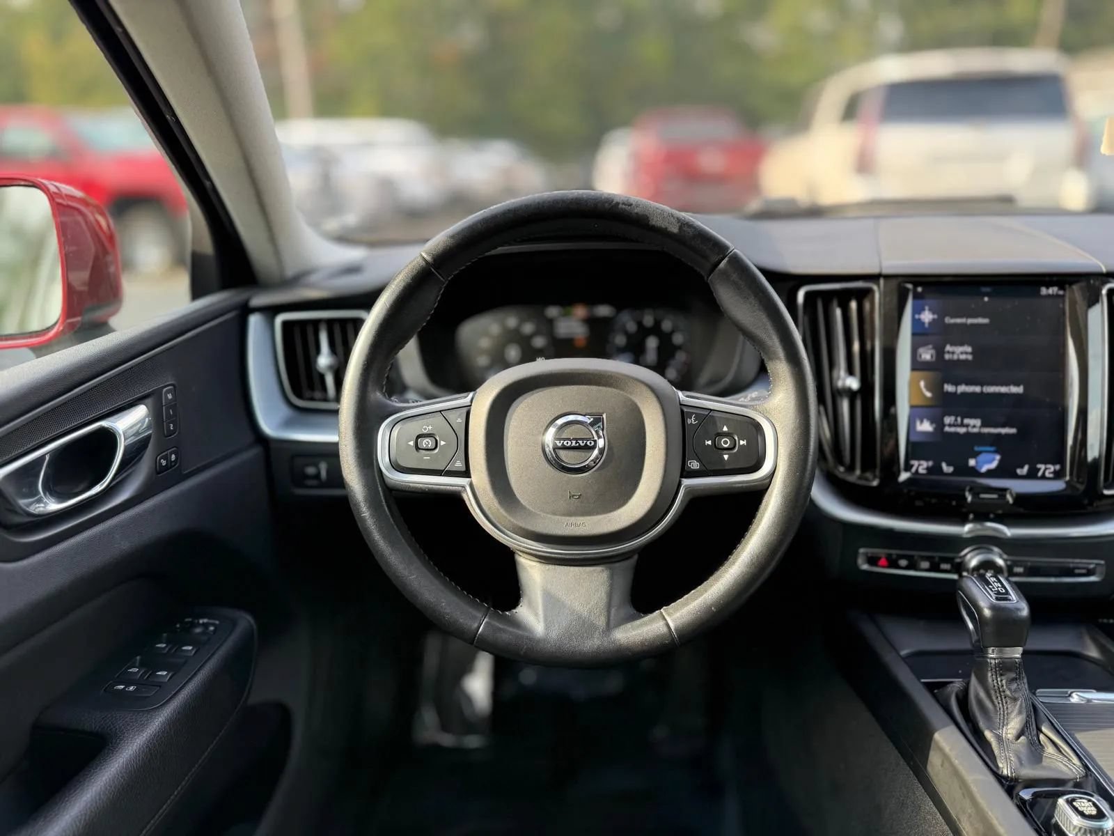 Used 2020 Volvo XC60 T6 Momentum AWD/4WD image 31