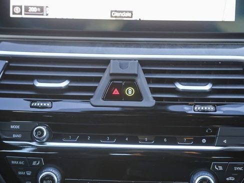 Certified 2023 BMW 530e w/ Convenience Package image 10