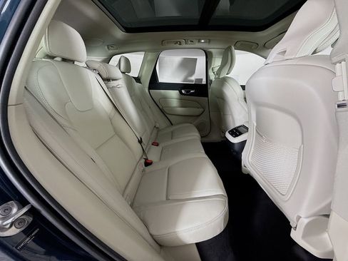 New 2026 Volvo XC60 B5 Ultra w/ Climate Package PRO image 28