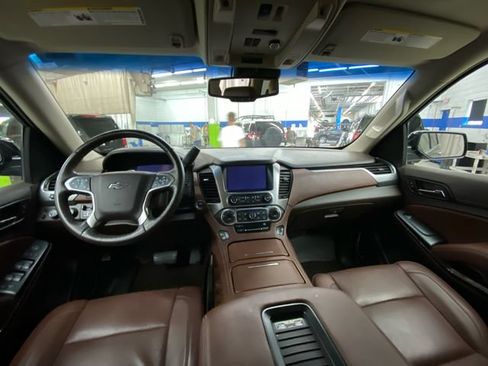 Used 2017 Chevrolet Tahoe Premier AWD/4WD image 29