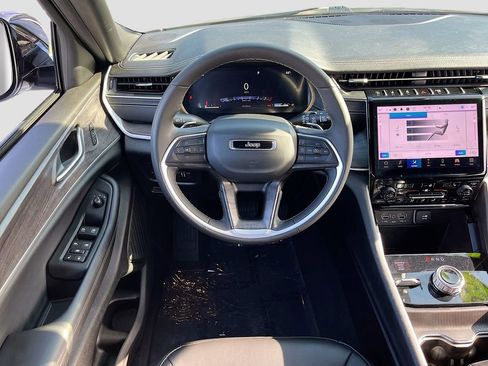 Certified 2025 Jeep Grand Cherokee L Limited image 22