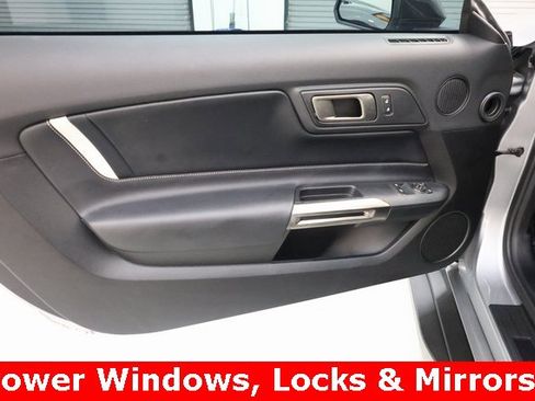 Used 2022 Ford Mustang Shelby GT500 w/ Carbon Fiber Track Pack image 54