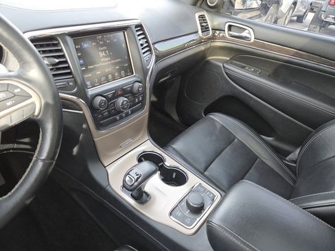 Used 2015 Jeep Grand Cherokee Overland image 38