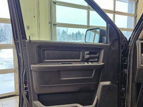 Used 2019 RAM 1500 Express w/ Express Value Package image 11