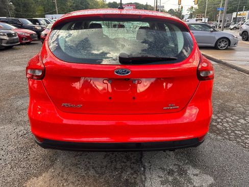 Used 2016 Ford Focus SE image 4