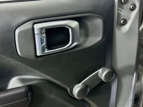 Used 2022 Jeep Wrangler Unlimited Sport image 17