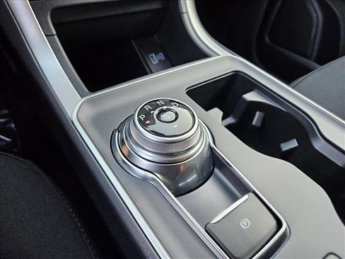 New 2024 Ford Edge SE w/ Black Appearance Package image 13