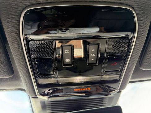 Certified 2024 Land Rover Range Rover SE image 21