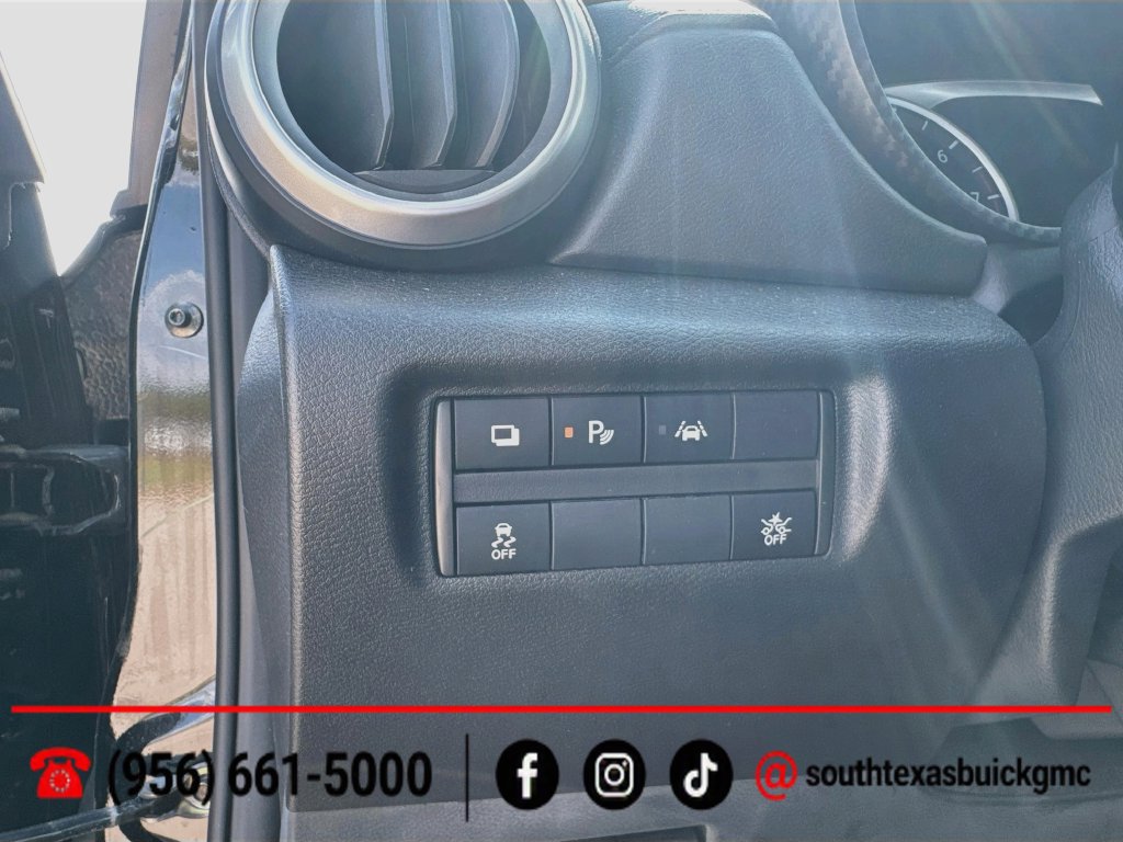 Used 2025 Nissan Versa S w/ Trunk Package FWD image 20