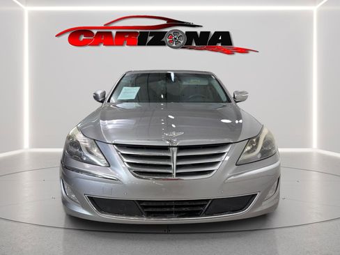 Used 2012 Hyundai Genesis 5.0 R-Spec RWD image 2