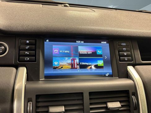 Used 2018 Land Rover Discovery Sport HSE image 24