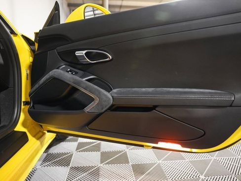 Used 2018 Porsche 911 GT3 w/ Sport Chrono Package image 22