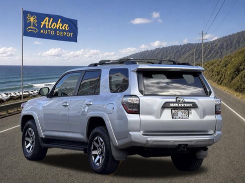 Used 2022 Toyota 4Runner TRD Off-Road Premium AWD/4WD image 3