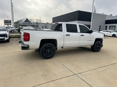 Used 2018 Chevrolet Silverado 1500 Custom w/ Custom Convenience Package image 15