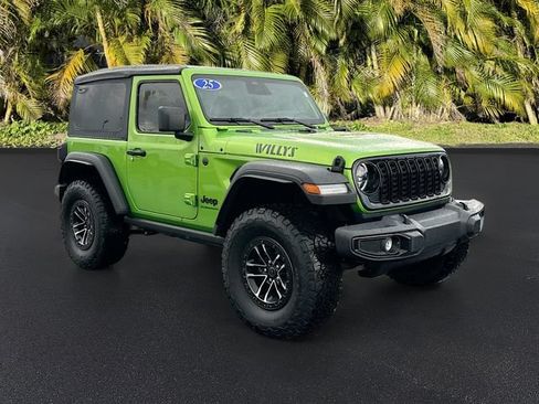 Used 2025 Jeep Wrangler Sport AWD/4WD image 2