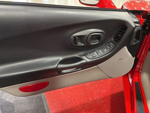 Used 1999 Chevrolet Corvette Convertible w/ Performance Handling Pkg image 13