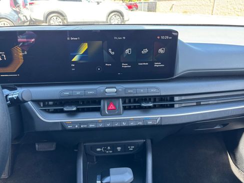 Used 2025 Kia K4 FWD image 21