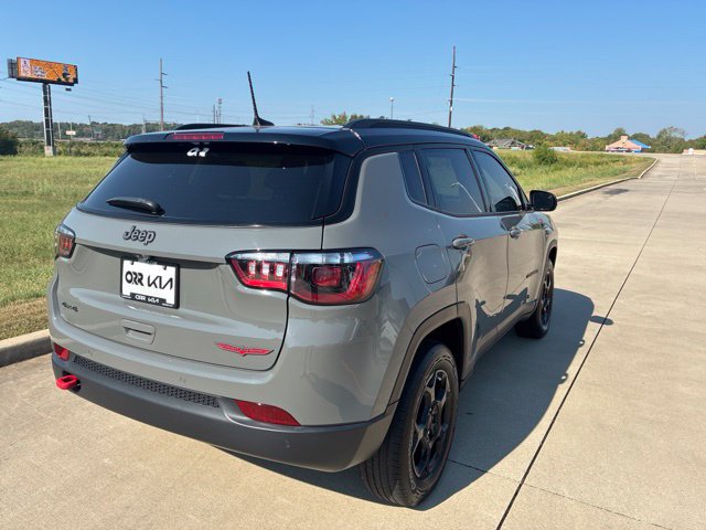 Used 2024 Jeep Compass Trailhawk AWD/4WD image 7