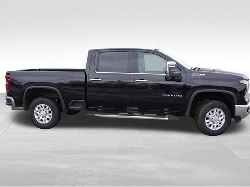 Certified 2024 Chevrolet Silverado 3500 LTZ w/ LTZ Premium Package image 3